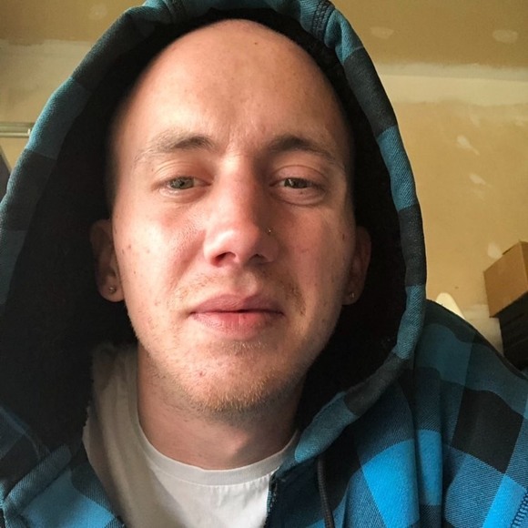 Meet your Posher, Robert - Picture 1 of 1